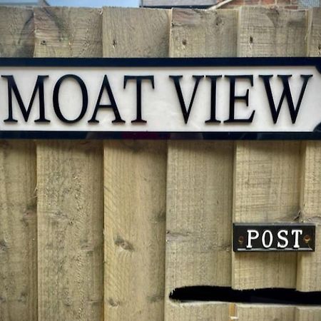 Moat View Free Parking, Central, Ev Plug York Esterno foto